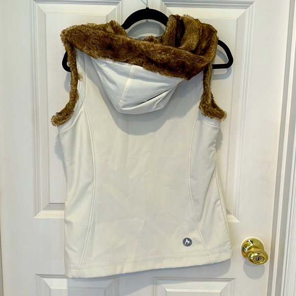 Marmot fur hoodie vest woman’s size M - Picture 3 of 5